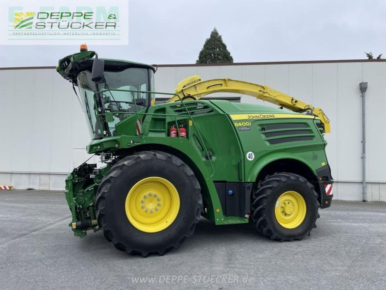 John Deere 8400 mit kemper 360 plus - Grønthøster: billede 1 John Deere 8400 mit kemper 360 plus - Grønthøster: billede 1