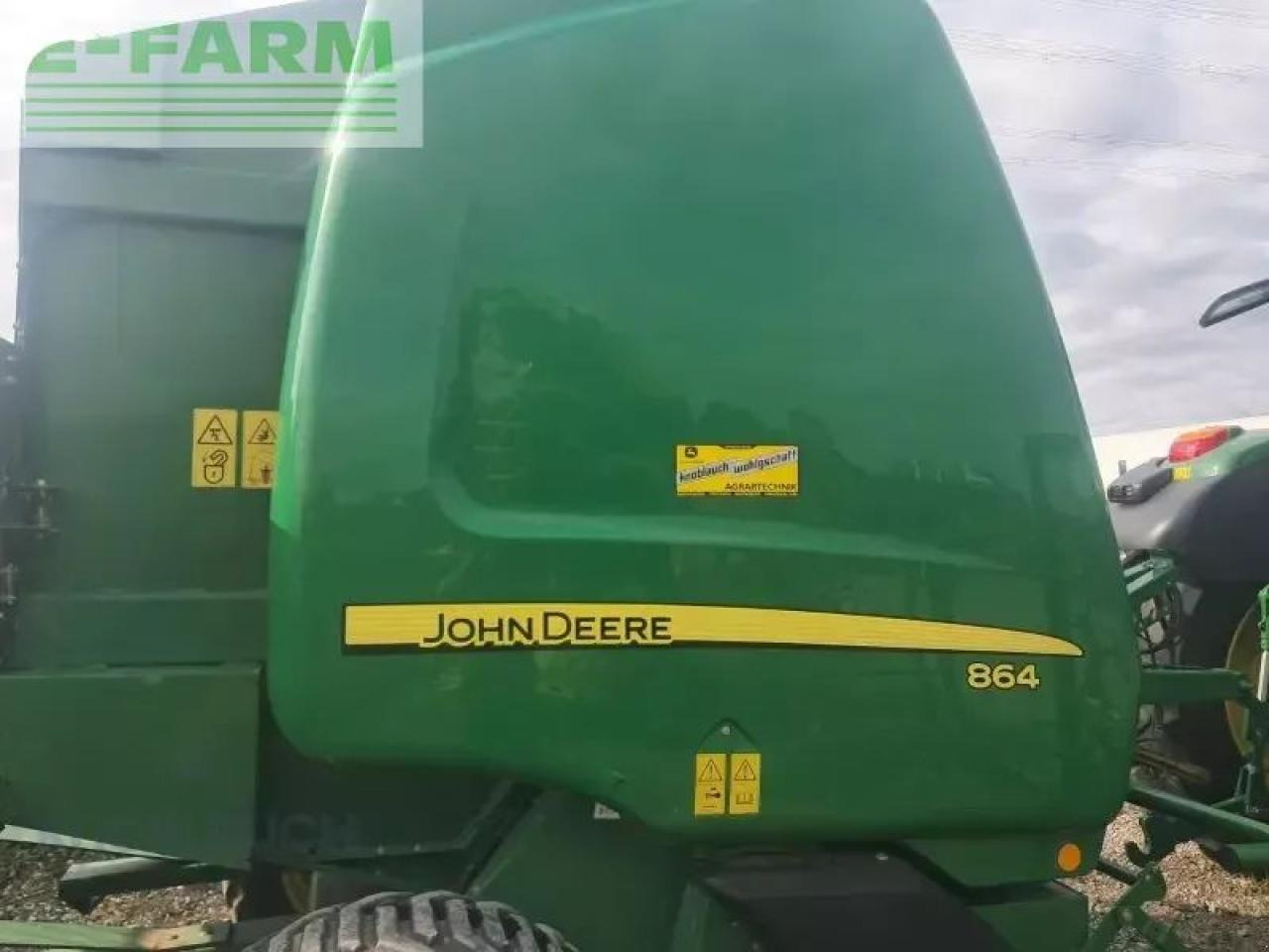 John Deere 864 premium - Firkant ballepresse: billede 1 John Deere 864 premium - Firkant ballepresse: billede 1