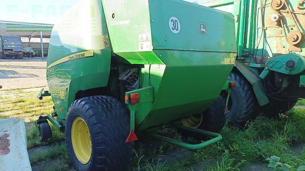 John Deere f441 m - Firkant ballepresse: billede 4 John Deere f441 m - Firkant ballepresse: billede 4