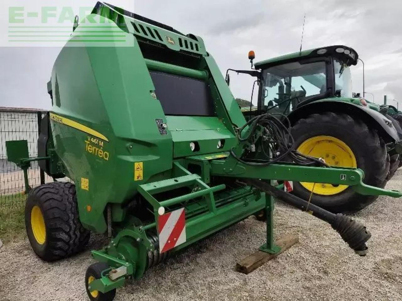 John Deere v461m - Firkant ballepresse: billede 1 John Deere v461m - Firkant ballepresse: billede 1