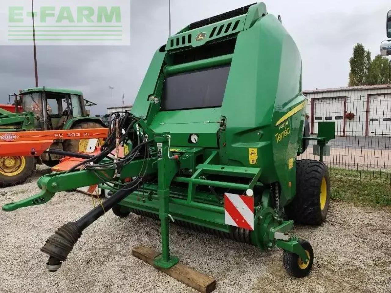 John Deere v461m - Firkant ballepresse: billede 2 John Deere v461m - Firkant ballepresse: billede 2