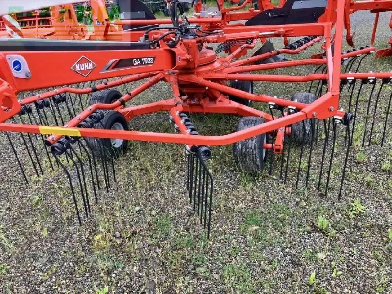 Kuhn ga 7932 - Høvender: billede 2 Kuhn ga 7932 - Høvender: billede 2