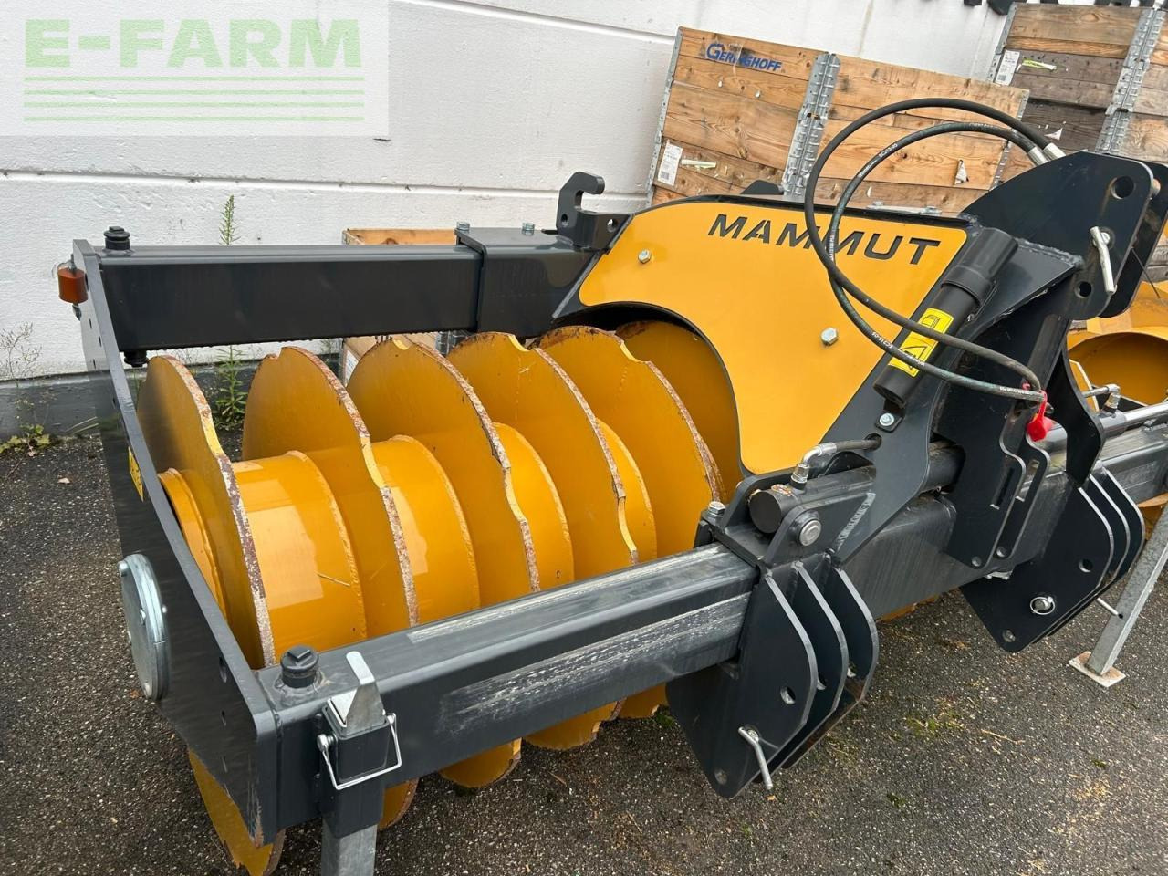 Mammut Siloverdichterwalze SK 250-H - Udstyr til ensilage: billede 1 Mammut Siloverdichterwalze SK 250-H - Udstyr til ensilage: billede 1