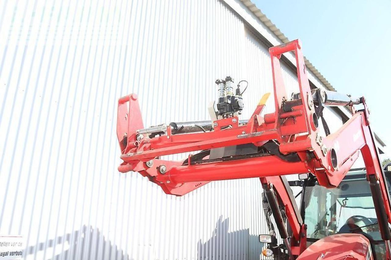 Massey Ferguson 5711 - Traktor: billede 4 Massey Ferguson 5711 - Traktor: billede 4