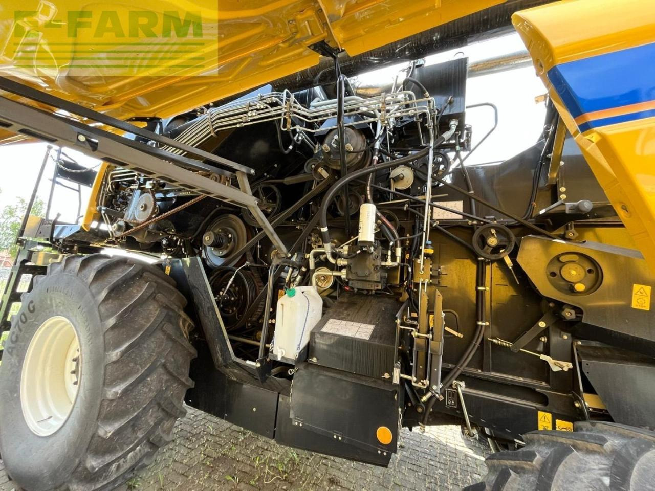 Mejetærsker New Holland CX 6.90: billede 40