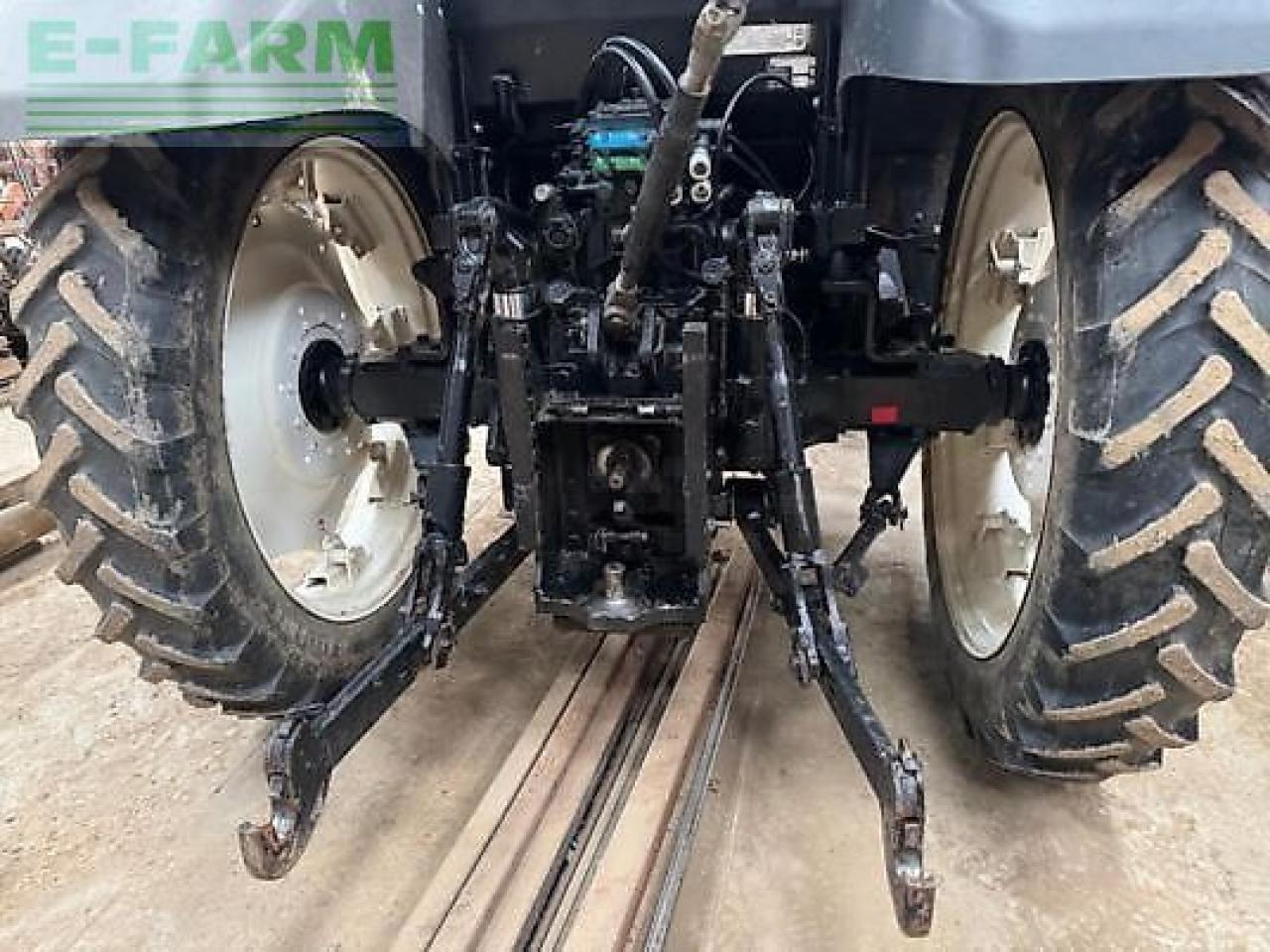 New Holland t6030 - Traktor: billede 5 New Holland t6030 - Traktor: billede 5