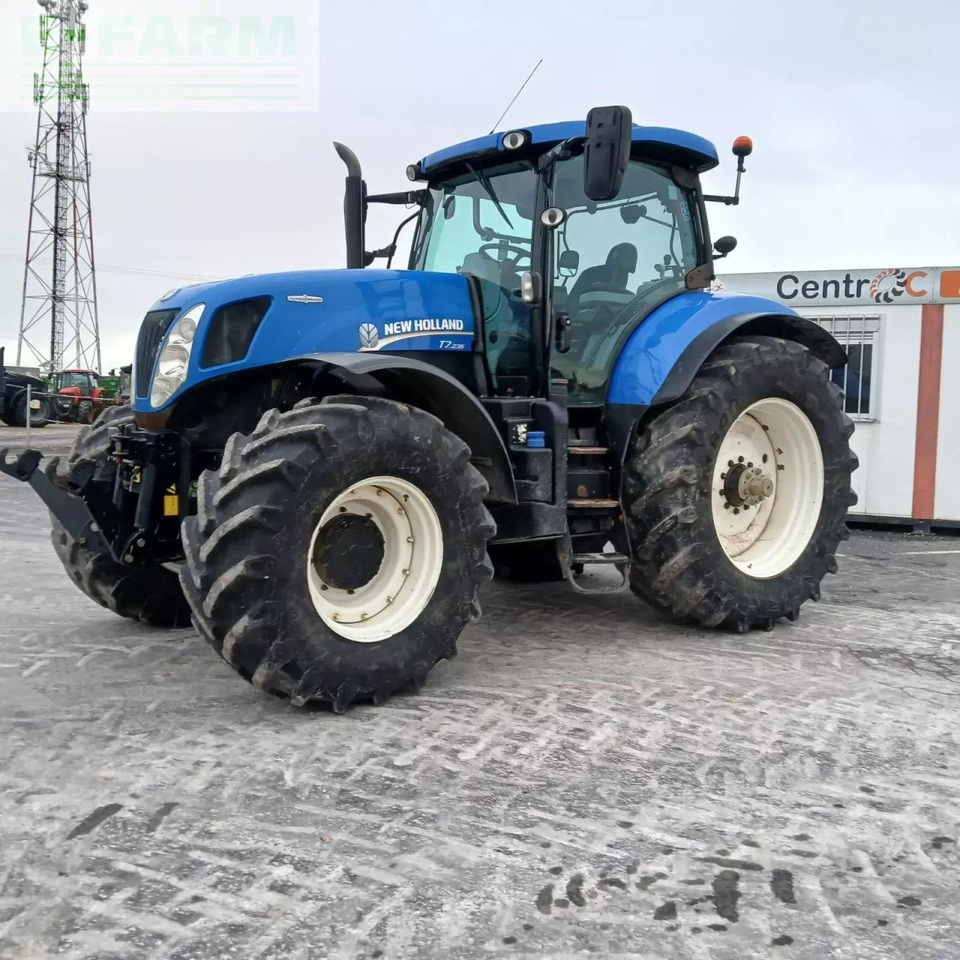 New Holland t7.235 a c swii - Traktor: billede 3 New Holland t7.235 a c swii - Traktor: billede 3