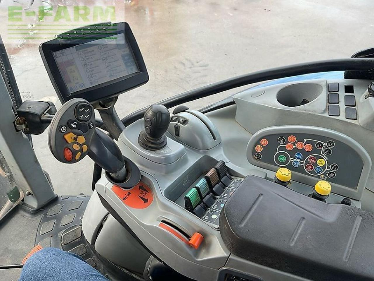 Traktor New Holland t7050: billede 21 Traktor New Holland t7050: billede 21