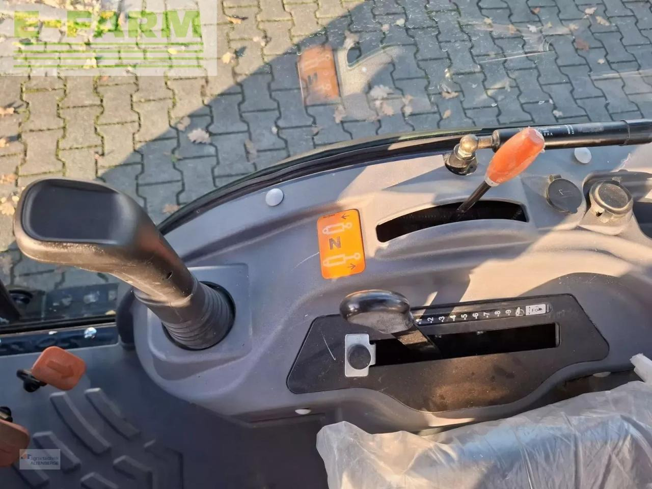 Traktor Solis 26 hst mit fahrerkabine und frontlader: billede 10 Traktor Solis 26 hst mit fahrerkabine und frontlader: billede 10