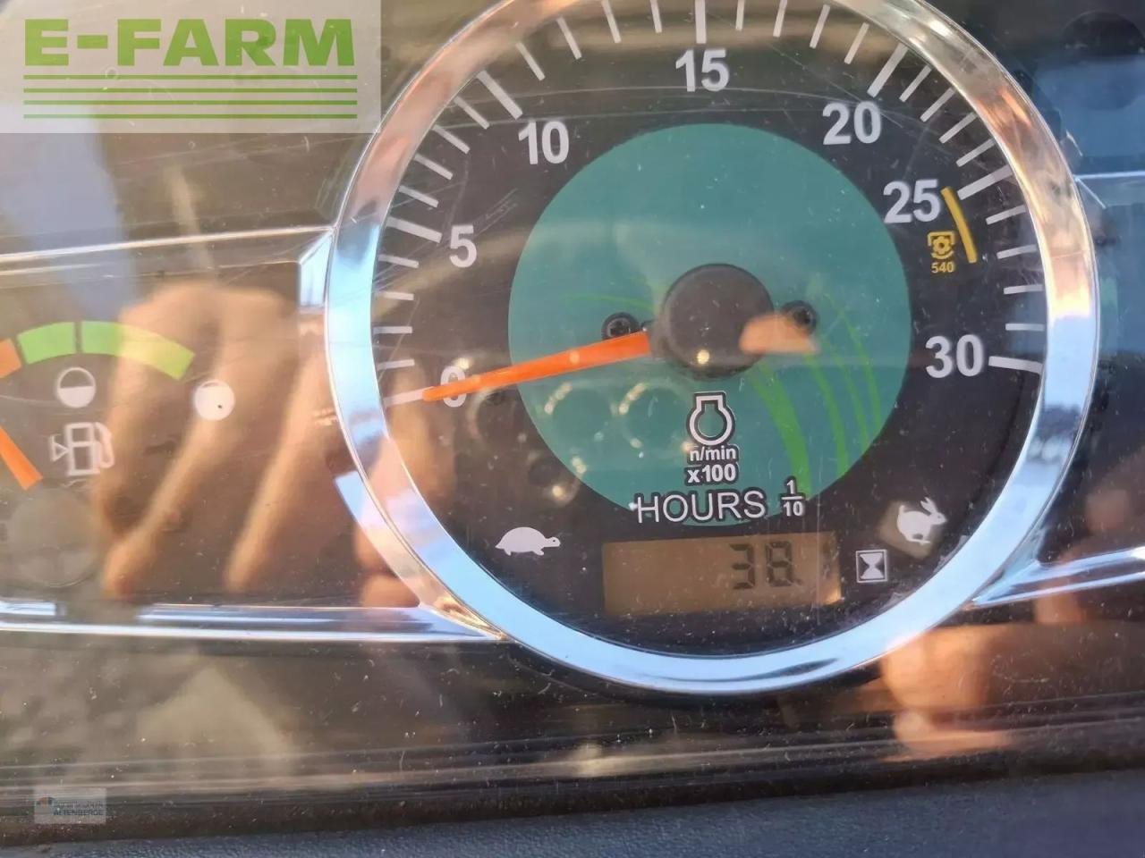 Traktor Solis 26 hst mit fahrerkabine und frontlader: billede 12 Traktor Solis 26 hst mit fahrerkabine und frontlader: billede 12