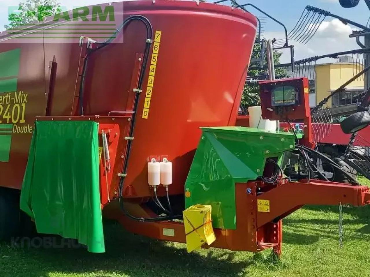 Strautmann verti-mix 2401 double - Udstyr til kvæg: billede 1 Strautmann verti-mix 2401 double - Udstyr til kvæg: billede 1