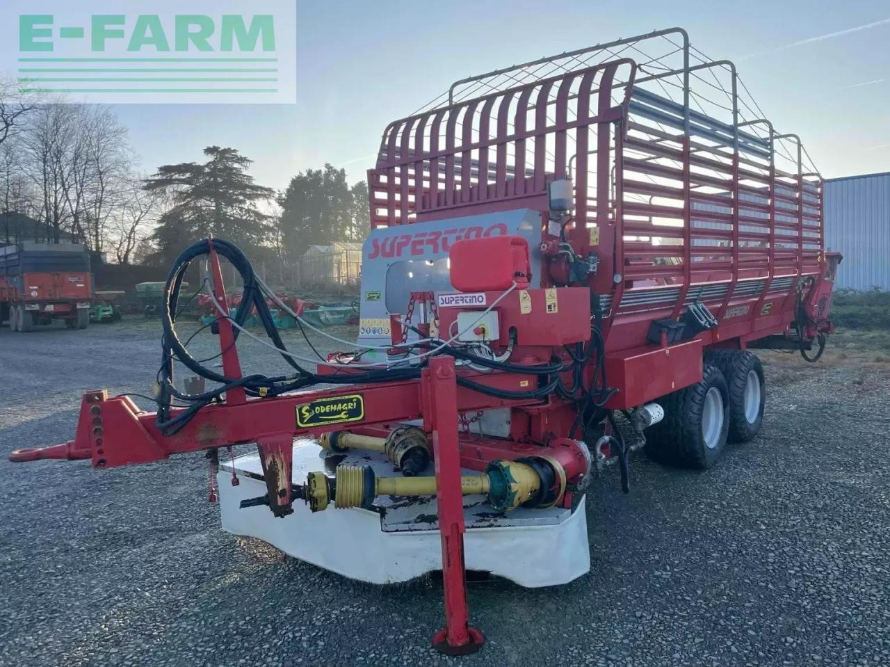 Supertino autochargeuse ca702s . supertino - Udstyr til ensilage: billede 4 Supertino autochargeuse ca702s . supertino - Udstyr til ensilage: billede 4