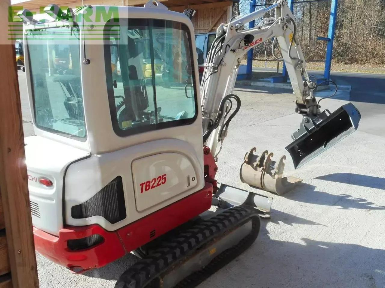 Takeuchi tb 225 ( 2.400kg ) mit hydr. verstellfahrwerk - Minigravemaskine: billede 4 Takeuchi tb 225 ( 2.400kg ) mit hydr. verstellfahrwerk - Minigravemaskine: billede 4