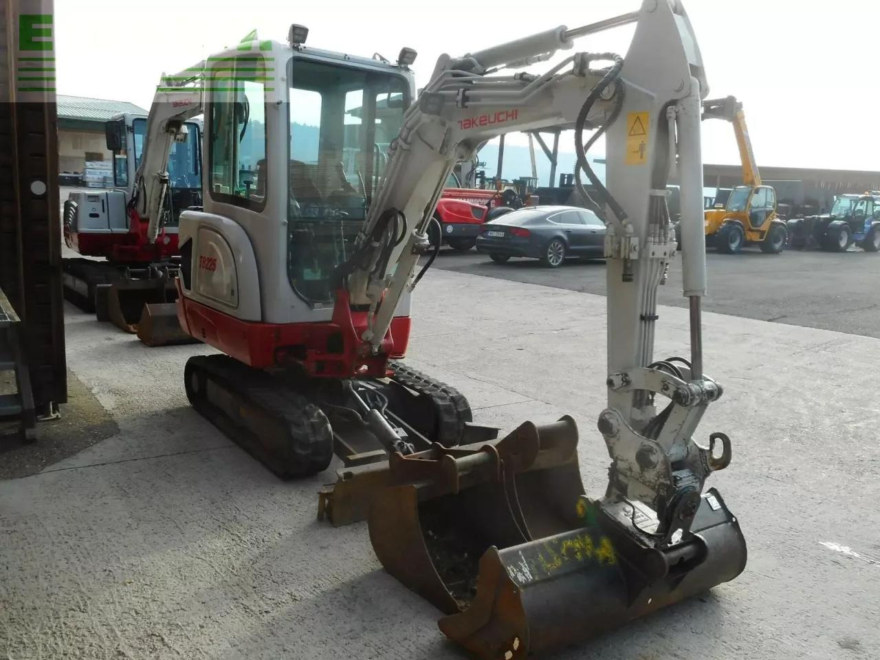 Takeuchi tb 225 mit powertilt + 3 löffel ( 2.400 kg ) - Minigravemaskine: billede 4 Takeuchi tb 225 mit powertilt + 3 löffel ( 2.400 kg ) - Minigravemaskine: billede 4