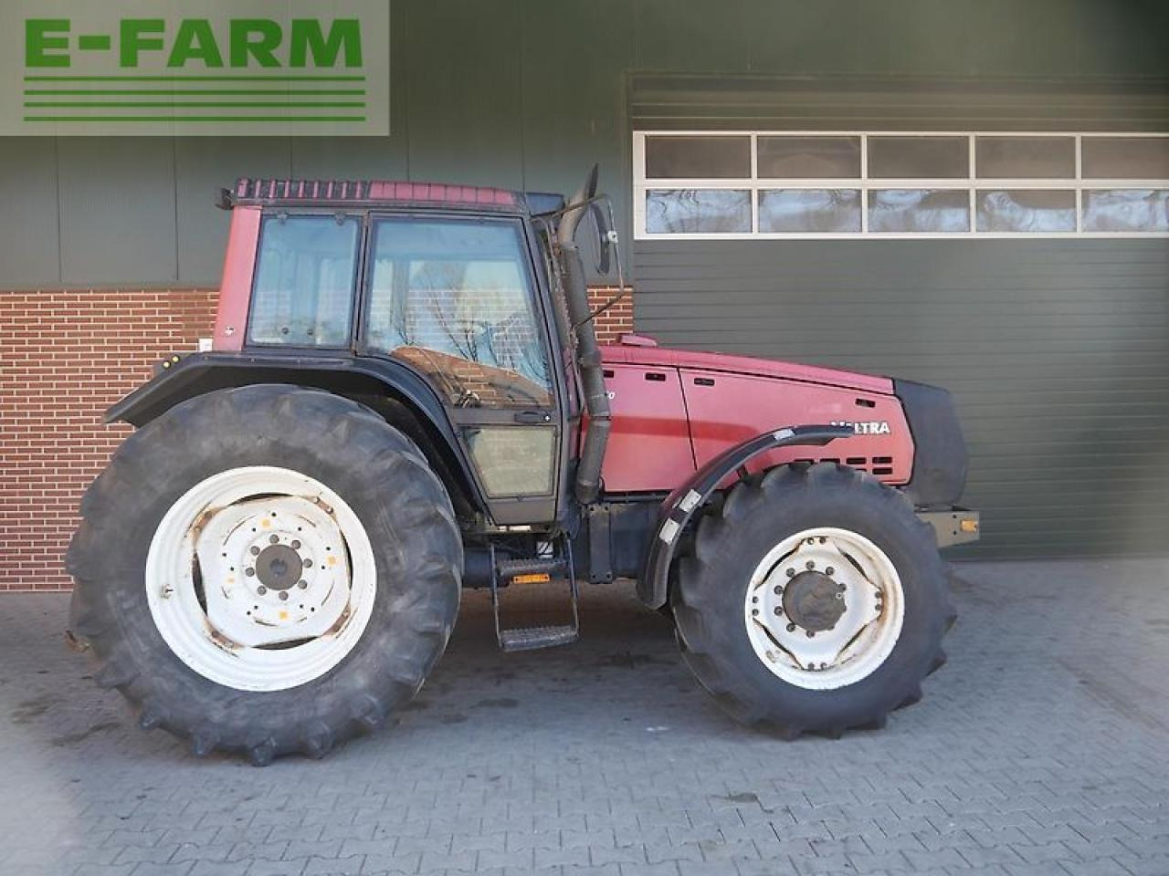 Valtra 8450 - Traktor: billede 4 Valtra 8450 - Traktor: billede 4