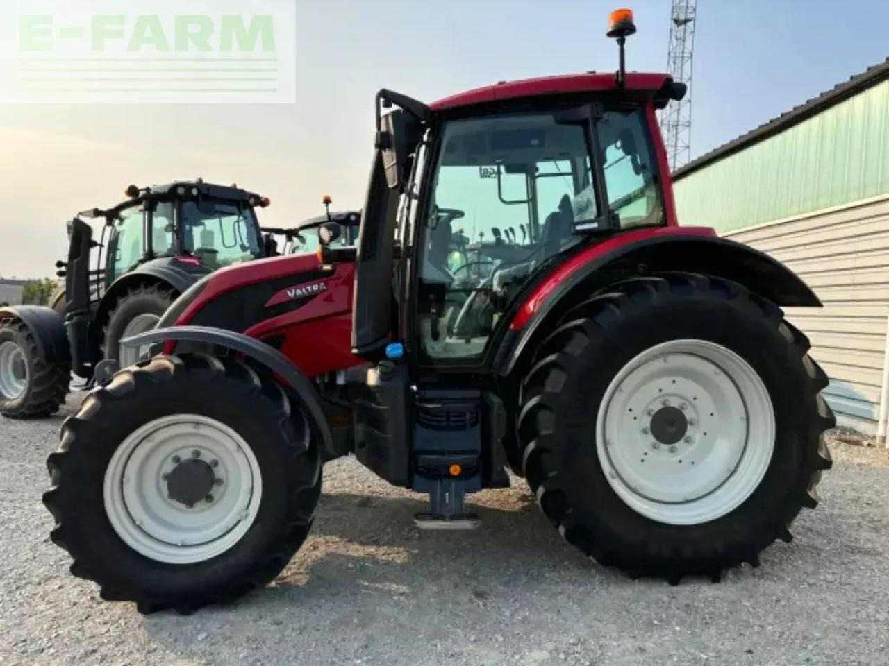 Valtra n135h - Traktor: billede 1 Valtra n135h - Traktor: billede 1