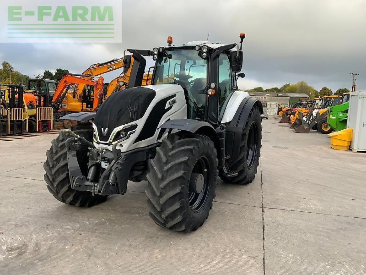 Valtra t235 versu tractor (st24702) Versu - Traktor: billede 4 Valtra t235 versu tractor (st24702) Versu - Traktor: billede 4