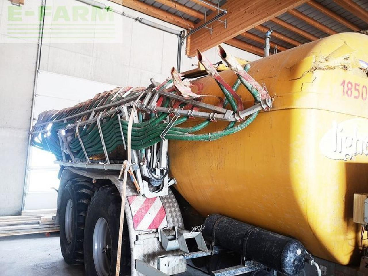 Light 18.500 polyesterfass mit unfallschaden - Gyllevogn: billede 5 Light 18.500 polyesterfass mit unfallschaden - Gyllevogn: billede 5