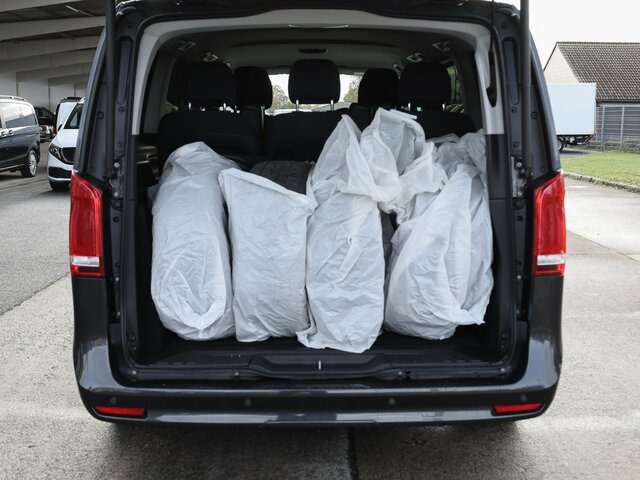 MERCEDES-BENZ EQV 300 lang,7Sitze,Schiebetür elektrisch,LED... - Persontransport, El-varebil: billede 2 MERCEDES-BENZ EQV 300 lang,7Sitze,Schiebetür elektrisch,LED... - Persontransport, El-varebil: billede 2