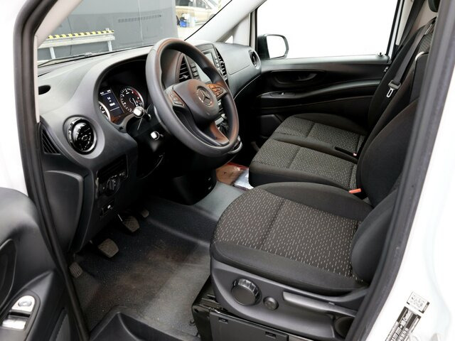 MERCEDES-BENZ Vito 114 Mixto,6 Sitzer,Klima,Navi,Tempomat... - Små varebil: billede 2 MERCEDES-BENZ Vito 114 Mixto,6 Sitzer,Klima,Navi,Tempomat... - Små varebil: billede 2