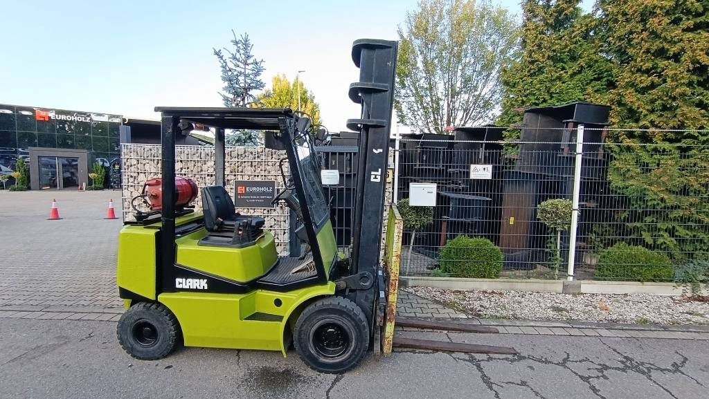 Clark CGP 25 Duplex, hydr. Seitenschieber, Hubhöhe 4,15 - Gas gaffeltruck: billede 1 Clark CGP 25 Duplex, hydr. Seitenschieber, Hubhöhe 4,15 - Gas gaffeltruck: billede 1
