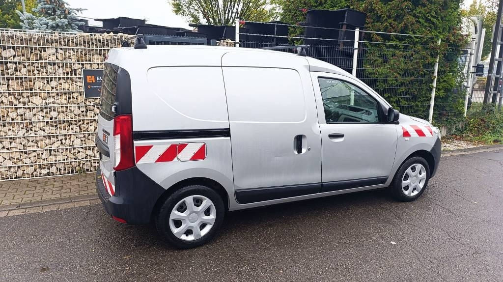 Dacia Dokker Transporter, Kastenwagen, Werkstattschränke - Små varebil: billede 4 Dacia Dokker Transporter, Kastenwagen, Werkstattschränke - Små varebil: billede 4