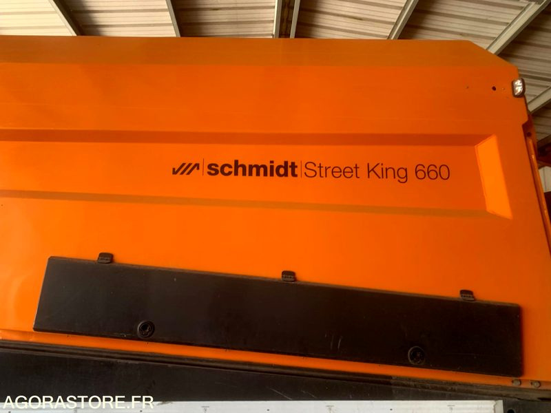 BALAYEUSE COMPOSÉE D'UN PORTEUR MERCEDES ET D'UN SYSTÈME DE BALAYAGE SCHMIDT - Fejebil: billede 4 BALAYEUSE COMPOSÉE D'UN PORTEUR MERCEDES ET D'UN SYSTÈME DE BALAYAGE SCHMIDT - Fejebil: billede 4