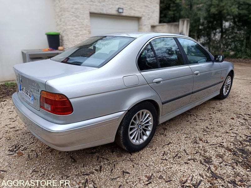 BMW SERIE 5 525i 2.5 i 192CH BOITE AUTOMATIQUE - 2001 - 212000KMS - Bil: billede 5 BMW SERIE 5 525i 2.5 i 192CH BOITE AUTOMATIQUE - 2001 - 212000KMS - Bil: billede 5