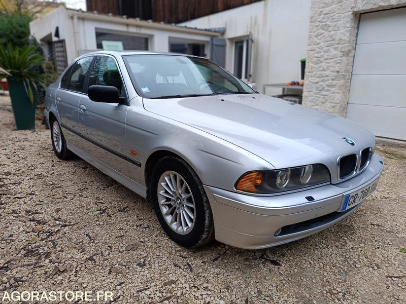 BMW SERIE 5 525i 2.5 i 192CH BOITE AUTOMATIQUE - 2001 - 212000KMS - Bil: billede 3 BMW SERIE 5 525i 2.5 i 192CH BOITE AUTOMATIQUE - 2001 - 212000KMS - Bil: billede 3