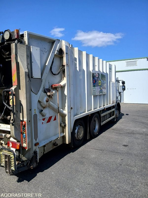BOM 26 T RENAULT PREMIUM 365583 kms 2011 - Affaldsmaskine: billede 4 BOM 26 T RENAULT PREMIUM 365583 kms 2011 - Affaldsmaskine: billede 4