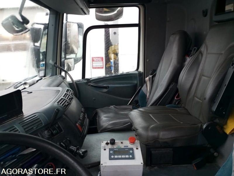 BOM Renault non roulante (sans culasse) 347000kms - Affaldsmaskine: billede 3 BOM Renault non roulante (sans culasse) 347000kms - Affaldsmaskine: billede 3