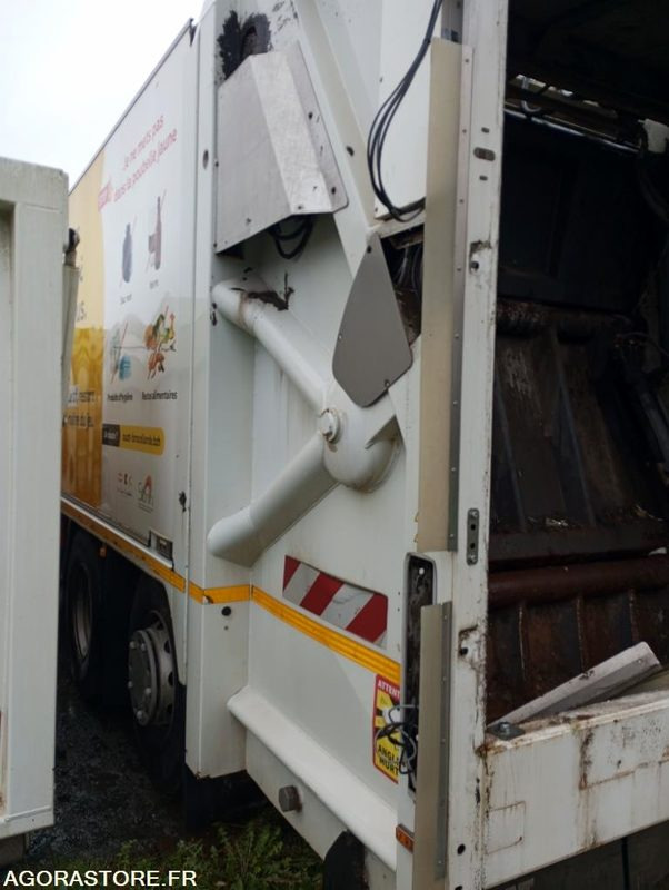 BOM Renault non roulante (sans culasse) 347000kms - Affaldsmaskine: billede 4 BOM Renault non roulante (sans culasse) 347000kms - Affaldsmaskine: billede 4