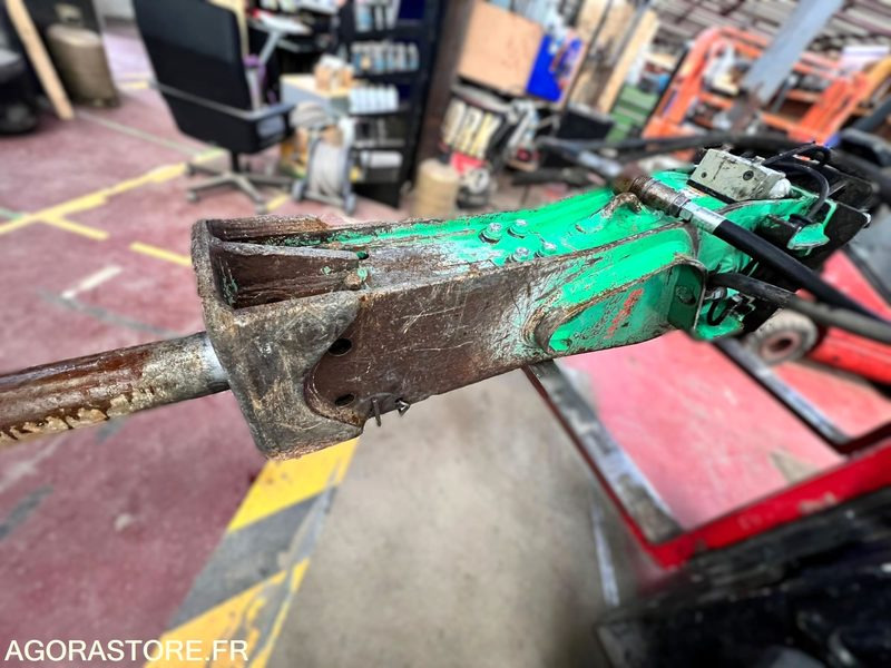 BRH Marteau Hydraulique Montabert M900 pour pelle de 15 à 25t- Année 2021 - Bygningsudstyr: billede 4 BRH Marteau Hydraulique Montabert M900 pour pelle de 15 à 25t- Année 2021 - Bygningsudstyr: billede 4