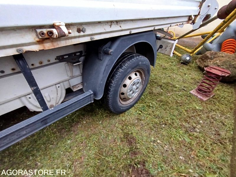 CAMIONETTE PLATEAU E.V. - Ladbil med tip: billede 5 CAMIONETTE PLATEAU E.V. - Ladbil med tip: billede 5