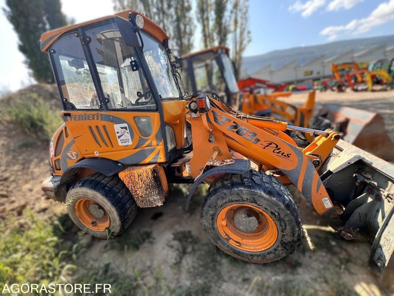 CHARGEUSE SUR PNEUS VENIERI 263B PLUS Année 2007 - 4860 heures - Læssemaskine: billede 4 CHARGEUSE SUR PNEUS VENIERI 263B PLUS Année 2007 - 4860 heures - Læssemaskine: billede 4