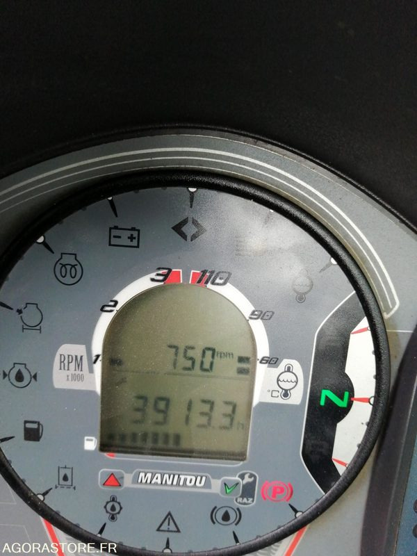 CHARIOT TELESCOPIQUE FIXE - MANITOU - 2.5 T - 2014 / 3910 HEURES - Teleskop truck: billede 4 CHARIOT TELESCOPIQUE FIXE - MANITOU - 2.5 T - 2014 / 3910 HEURES - Teleskop truck: billede 4