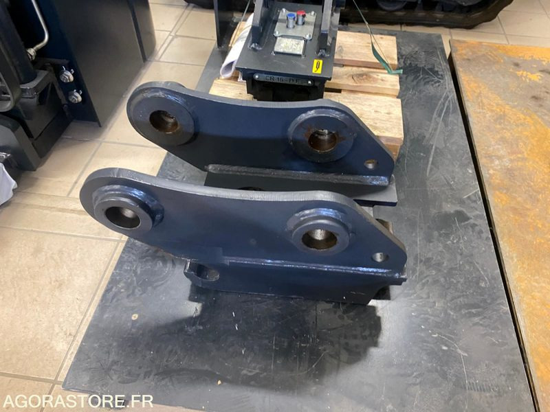 Coupleur hydraulique + 3 godets Neufs pour pelle 6T - Bygningsudstyr: billede 3 Coupleur hydraulique + 3 godets Neufs pour pelle 6T - Bygningsudstyr: billede 3