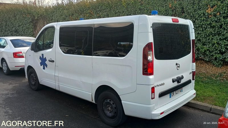 EK-123-TQ - Non Roulant - OPEL VIVARO - VASP - CG INTEGRAL - 447 455 Kms - Ambulance: billede 4 EK-123-TQ - Non Roulant - OPEL VIVARO - VASP - CG INTEGRAL - 447 455 Kms - Ambulance: billede 4