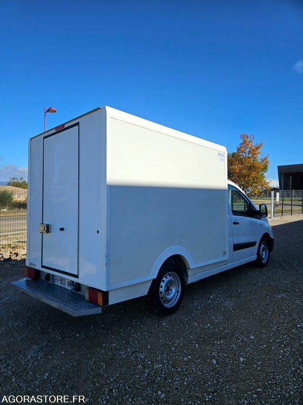 FIAT SCUDO 2.0 130 CAISSE FRIGORIFIQUE FRCX 3 PLACES - Kølebil: billede 4 FIAT SCUDO 2.0 130 CAISSE FRIGORIFIQUE FRCX 3 PLACES - Kølebil: billede 4