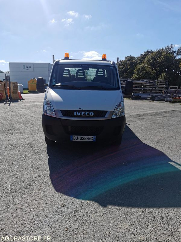 FOURGON BENNE - IVECO - DAILY 35C13 - 2011 / 264350 KM - BJ028EC - Ladbil med tip: billede 1 FOURGON BENNE - IVECO - DAILY 35C13 - 2011 / 264350 KM - BJ028EC - Ladbil med tip: billede 1