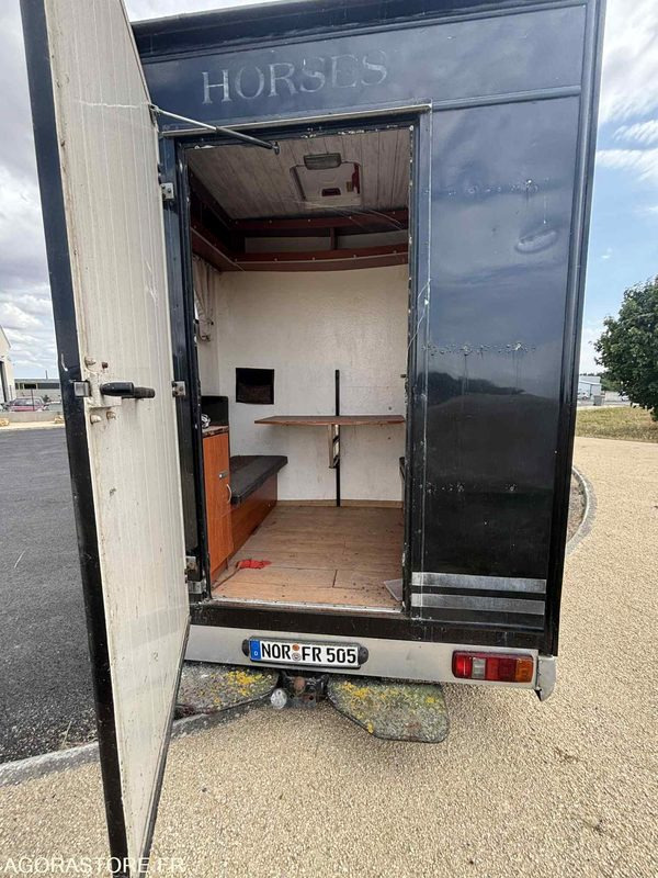 Fourgon FORD - Transport de 2 Chevaux - 2004 - 137 510 KM - Varevogn: billede 4 Fourgon FORD - Transport de 2 Chevaux - 2004 - 137 510 KM - Varevogn: billede 4