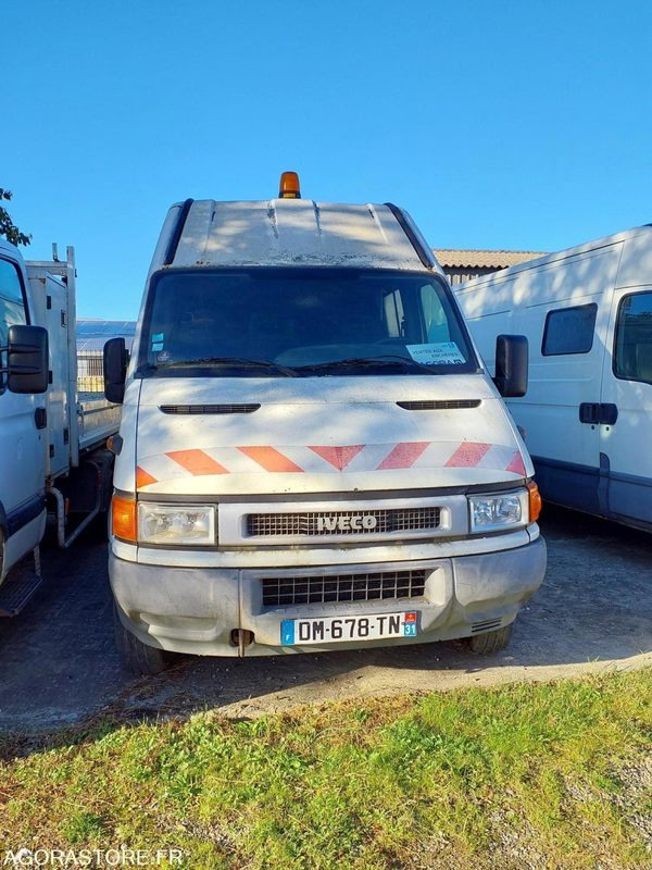 Fourgon IVECO DAILY - 2003 - 301454km - DM678TN - Varevogn: billede 1 Fourgon IVECO DAILY - 2003 - 301454km - DM678TN - Varevogn: billede 1