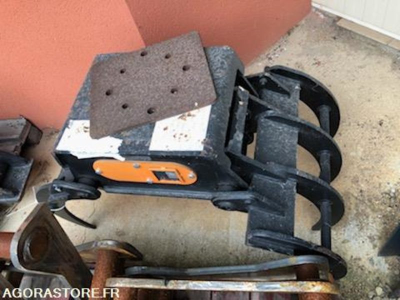Grappin NEUF fixe sans rotation pour pelle 3 à 6 T - Bygningsudstyr: billede 2 Grappin NEUF fixe sans rotation pour pelle 3 à 6 T - Bygningsudstyr: billede 2