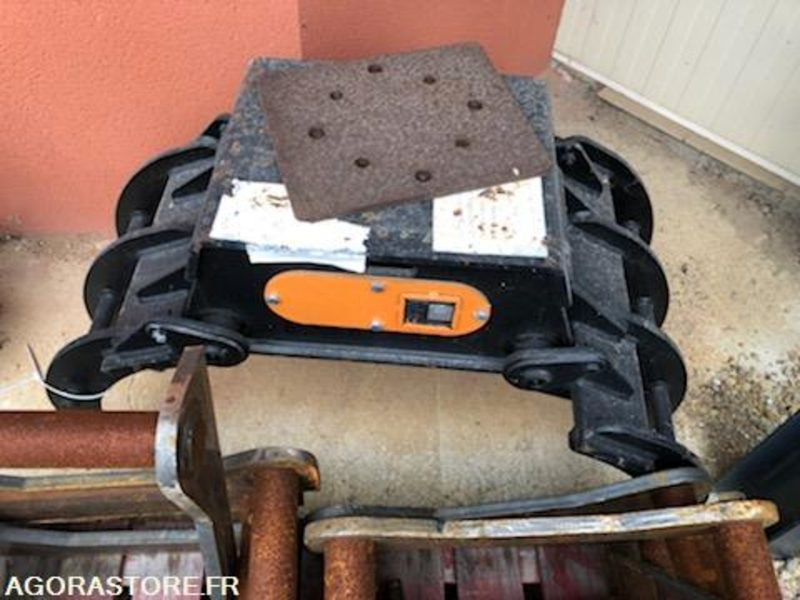 Grappin NEUF fixe sans rotation pour pelle 3 à 6 T - Bygningsudstyr: billede 3 Grappin NEUF fixe sans rotation pour pelle 3 à 6 T - Bygningsudstyr: billede 3