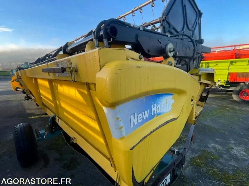 MOISSONNEUSE NEW HOLLAND CR 9060 - 2007 / 3515H - Landbrugsmaskine: billede 2 MOISSONNEUSE NEW HOLLAND CR 9060 - 2007 / 3515H - Landbrugsmaskine: billede 2