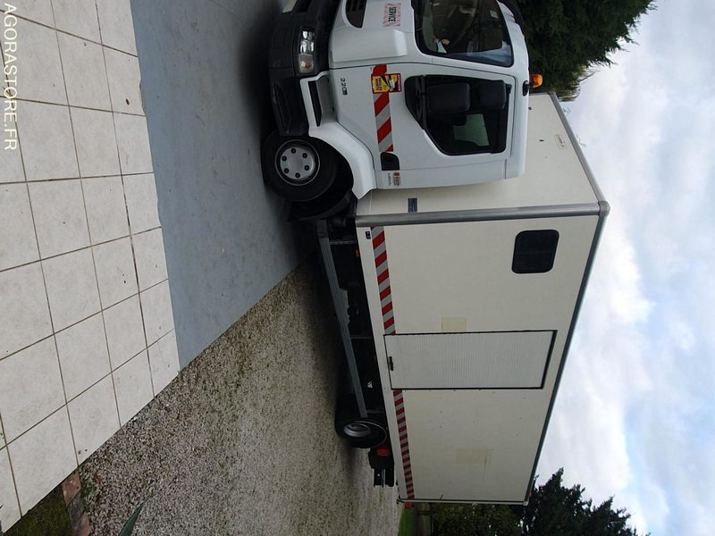 CAMION PORTEUR RENAULT ATELIER ET BASE DE VIE - Lastbil: billede 1 CAMION PORTEUR RENAULT ATELIER ET BASE DE VIE - Lastbil: billede 1