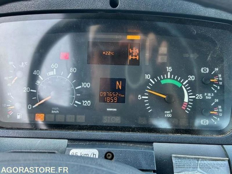 MERCEDES UNIMOG U300C VERSION COMMUNALE 2000 97652 KM - Lastbil: billede 3 MERCEDES UNIMOG U300C VERSION COMMUNALE 2000 97652 KM - Lastbil: billede 3