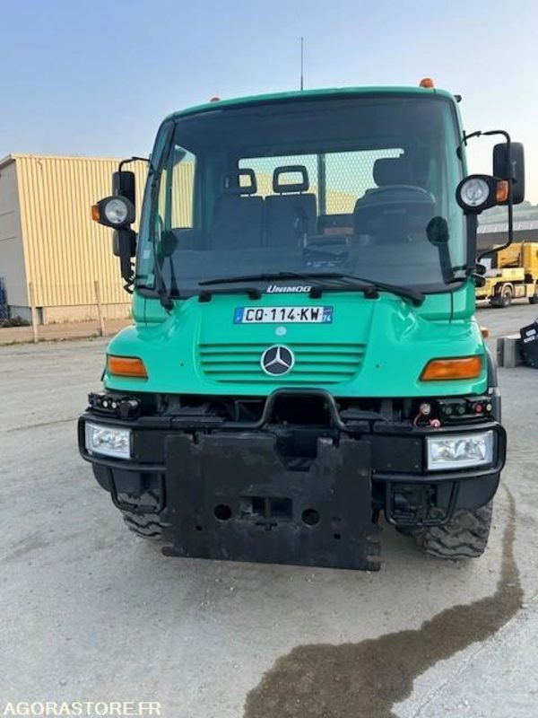 MERCEDES UNIMOG U300C VERSION COMMUNALE 2003 38210 KM + EPAREUSE CMV 450GP - Lastbil: billede 5 MERCEDES UNIMOG U300C VERSION COMMUNALE 2003 38210 KM + EPAREUSE CMV 450GP - Lastbil: billede 5