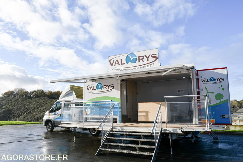 VEHICULE EVENEMENTIEL - CAMION PODIUM IVECO DAILY 6000 kms 2018 - Lastbil: billede 3 VEHICULE EVENEMENTIEL - CAMION PODIUM IVECO DAILY 6000 kms 2018 - Lastbil: billede 3