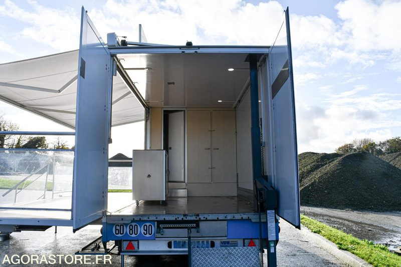 VEHICULE EVENEMENTIEL - CAMION PODIUM IVECO DAILY 6000 kms 2018 - Lastbil: billede 5 VEHICULE EVENEMENTIEL - CAMION PODIUM IVECO DAILY 6000 kms 2018 - Lastbil: billede 5